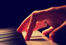 勇士连续三战告捷，库里上演威少表演