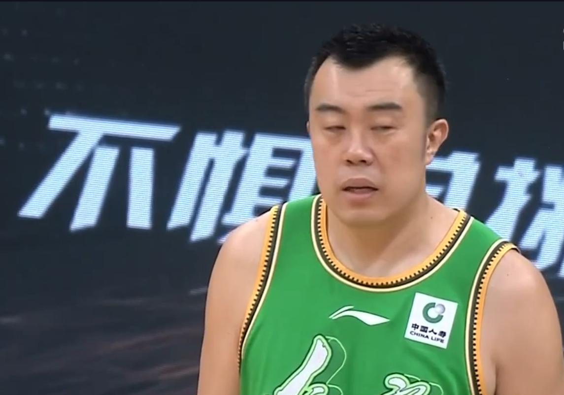 云南翡翠队主场不敌广州王朝队,遭遇两连败 云南翡翠队主场不敌广州王朝队,遭遇两连败