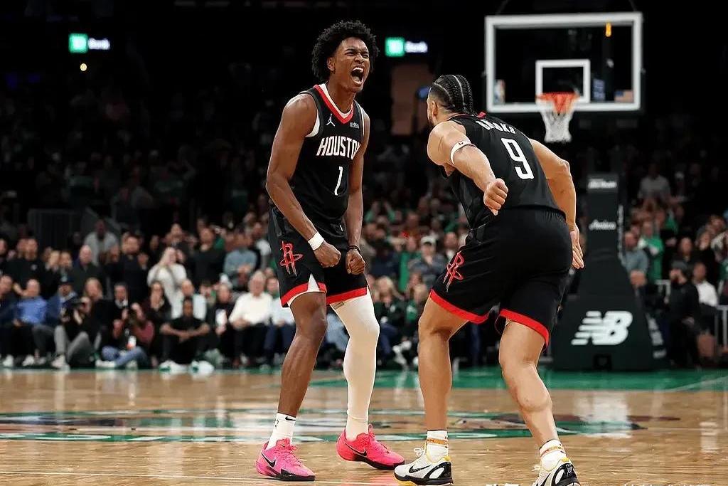 九游体育官网-包含热火惨败于篮网，伤兵退场燃烧球队士气的词条