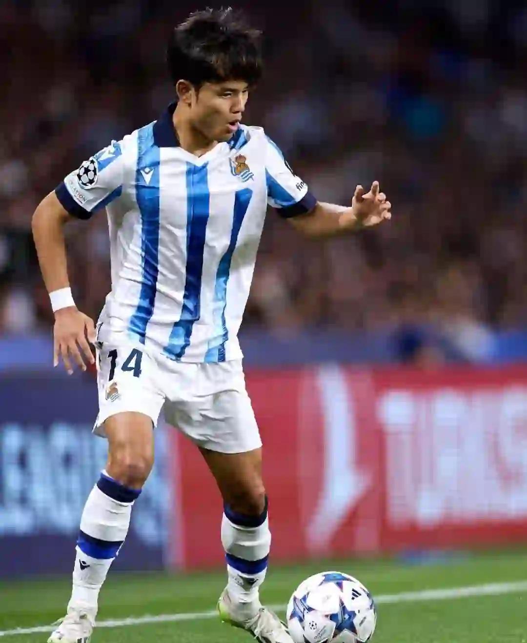 日本球员在欧洲联赛中展现出色技术 日本球员在欧洲联赛中展现出色技术