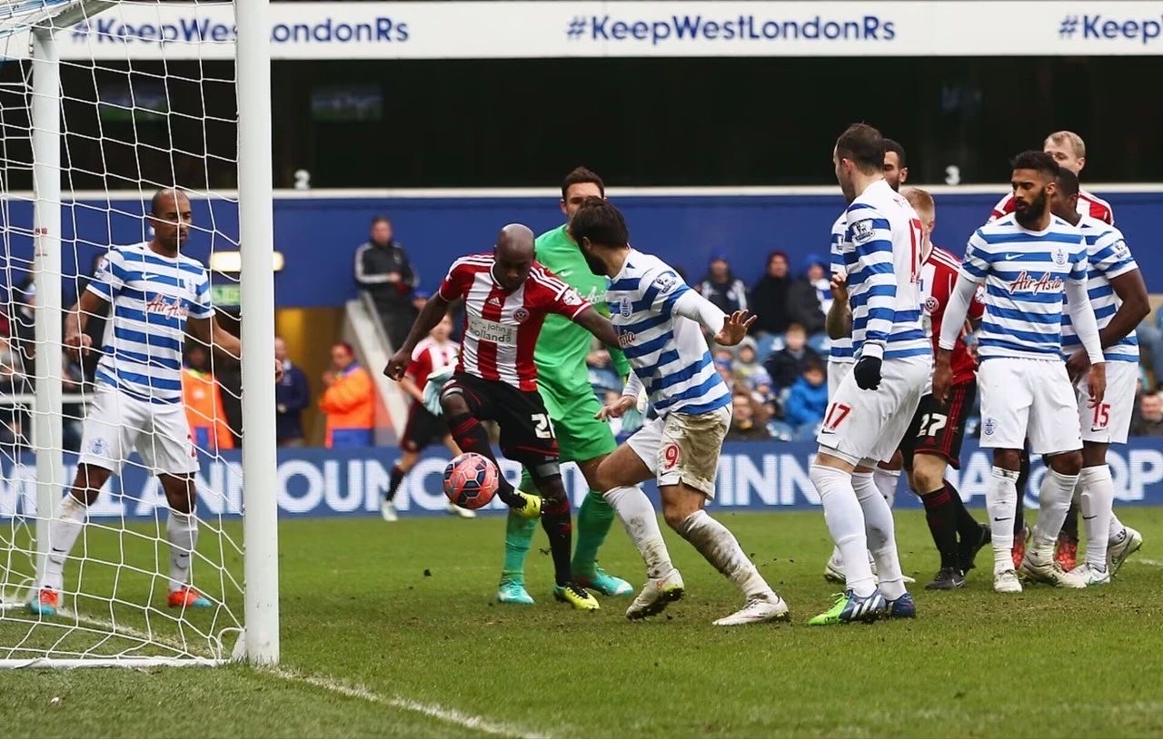 足球明星在比赛中表现抢眼,获得好评的简单介绍 足球明星在比赛中表现抢眼,获得好评的简单介绍