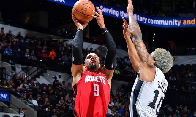 火箭队客场取胜，再次逆袭战绩