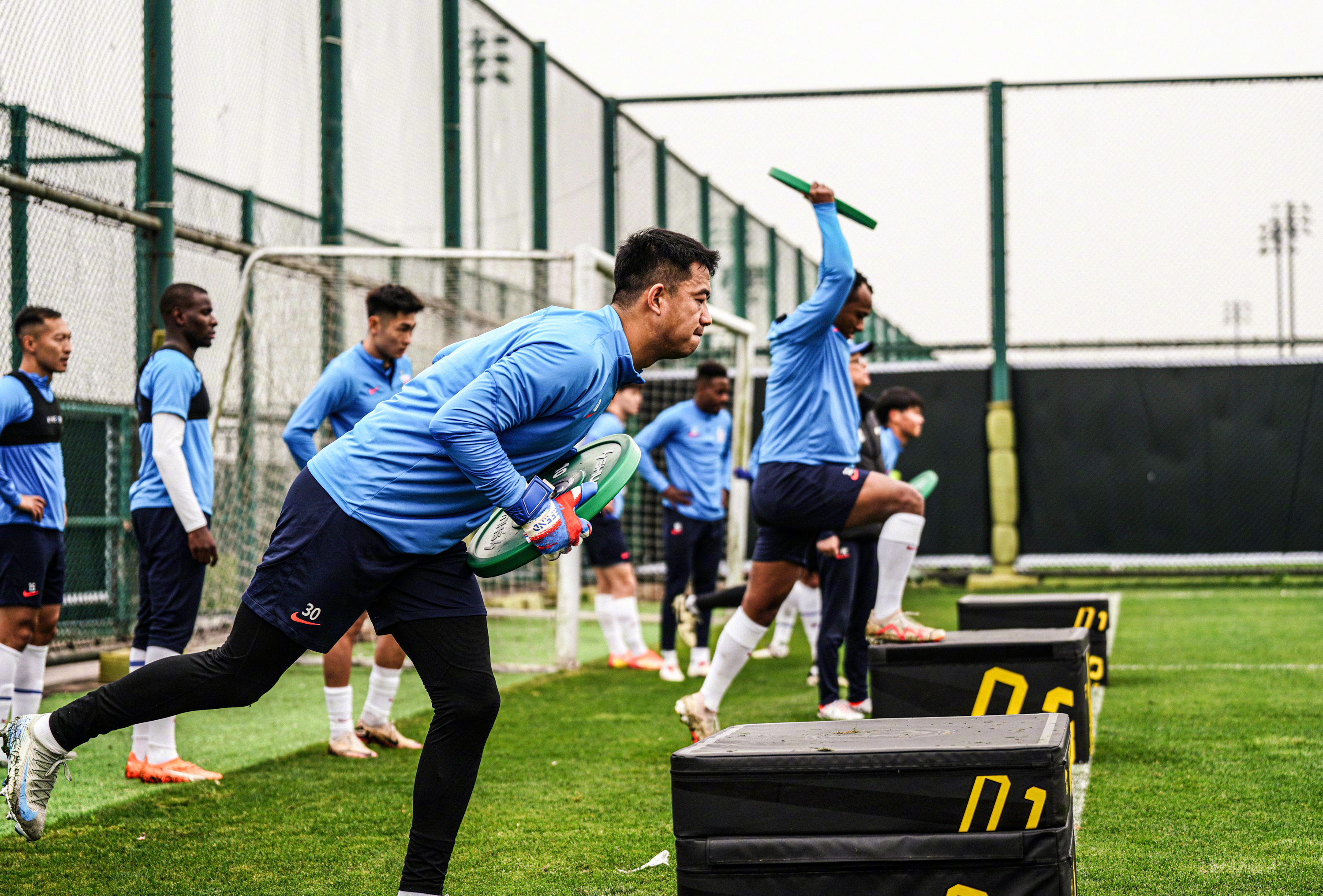 队员全方位表现加强技术训练精益求精的简单介绍 队员全方位表现加强技术训练精益求精的简单介绍