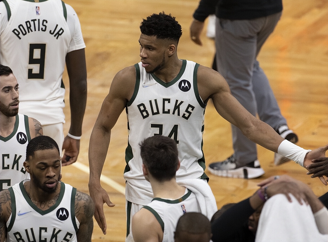 九游体育网页版-一方强队遭遇惊吓,险胜劣势球队