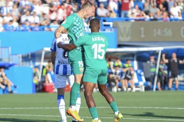 阿尔梅里亚与莱加内斯争夺胜利,引人瞩目 阿尔梅里亚与莱加内斯争夺胜利,引人瞩目