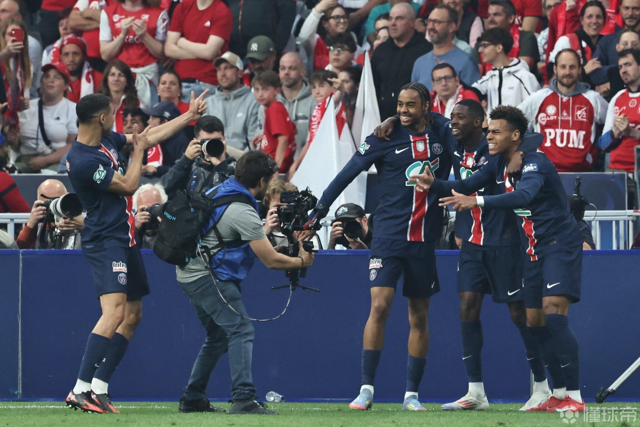 主场抢分失败,球迷情绪低落!的简单介绍 主场抢分失败,球迷情绪低落!的简单介绍