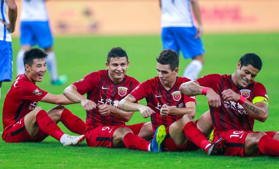 上港险胜鲁能,团结拼搏,抢得宝贵三分 上港险胜鲁能,团结拼搏,抢得宝贵三分