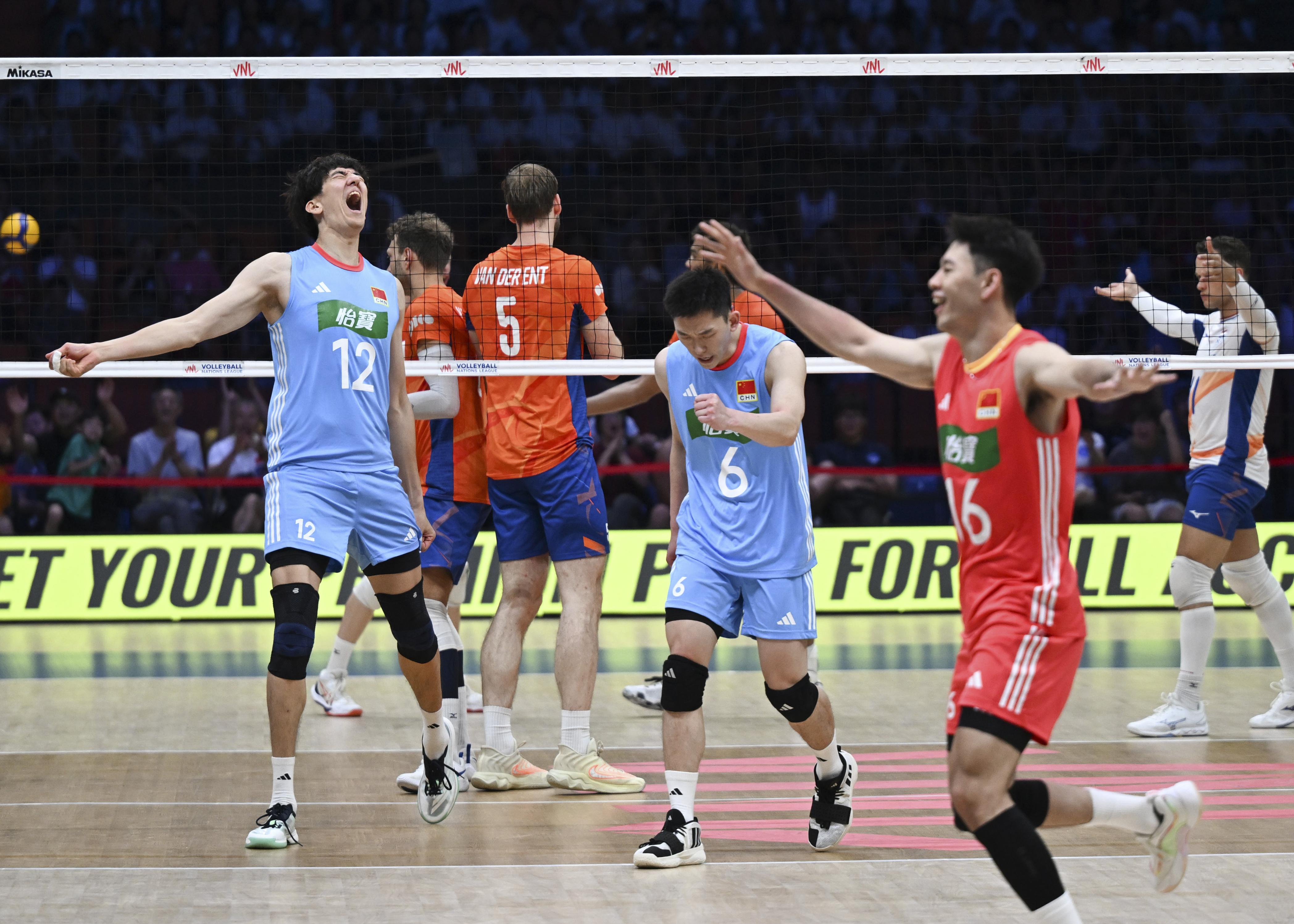 强队对阵,比赛中掀起激烈角逐的简单介绍 强队对阵,比赛中掀起激烈角逐的简单介绍