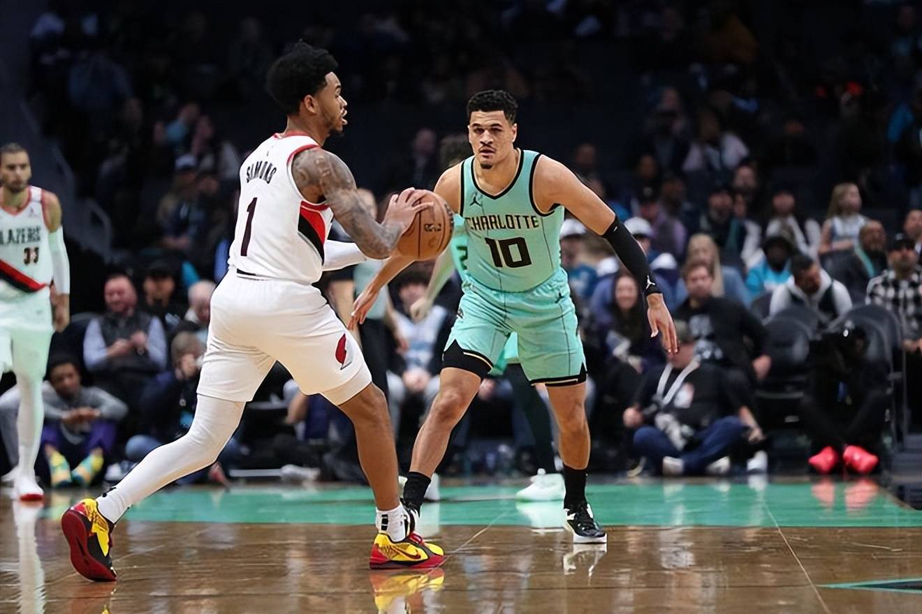 九游体育在线-开拓者主场战胜黄蜂,保持不败纪录