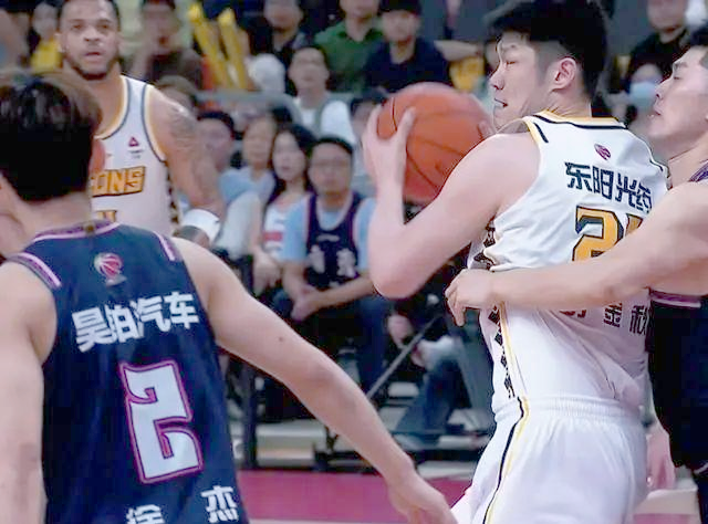 江苏男篮阵容大调整,新秀崭露头角的简单介绍 江苏男篮阵容大调整,新秀崭露头角的简单介绍