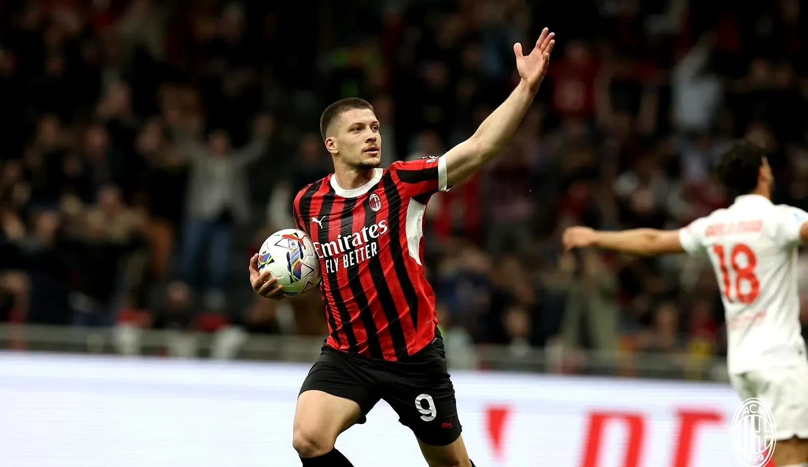 AC米兰主场击败国米,喜迎胜利的简单介绍 AC米兰主场击败国米,喜迎胜利的简单介绍