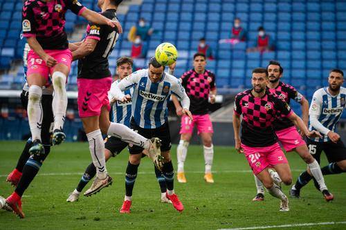 九游体育官网入口-包含马洛卡成功力挫劲旅，引领赛季开局的词条