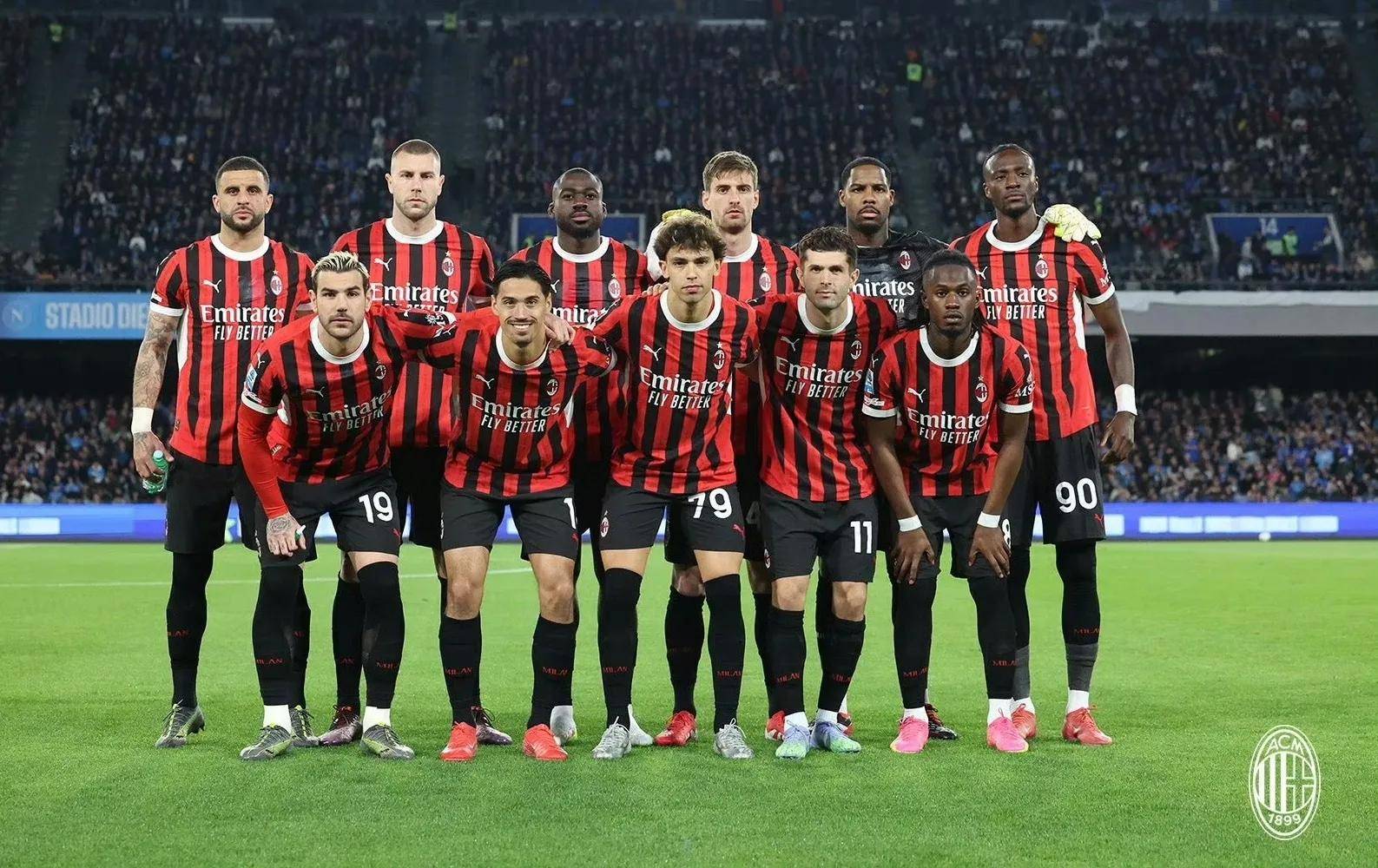 AC米兰逆袭成功！意甲豪门晋级下一轮