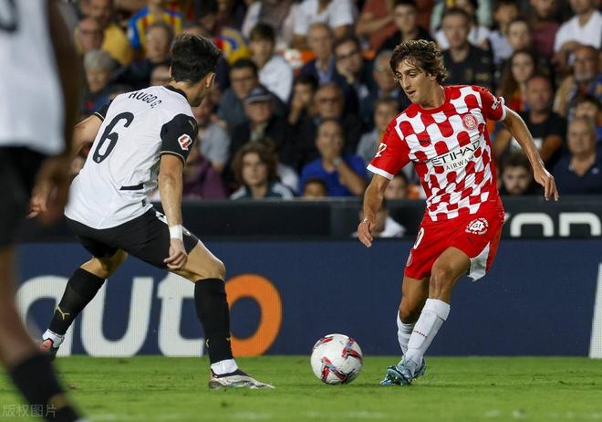 巴萨主场大胜赫塔菲,领先优势扩大的简单介绍 巴萨主场大胜赫塔菲,领先优势扩大的简单介绍