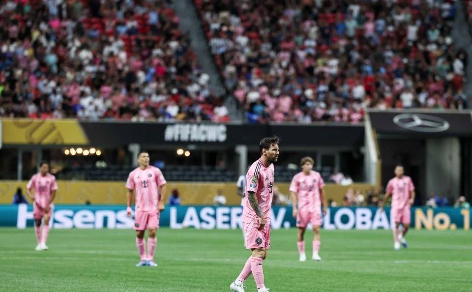 九游体育中国官网-阿尔巴愿意留队,巴塞罗那球迷高喊留下留下的简单介绍