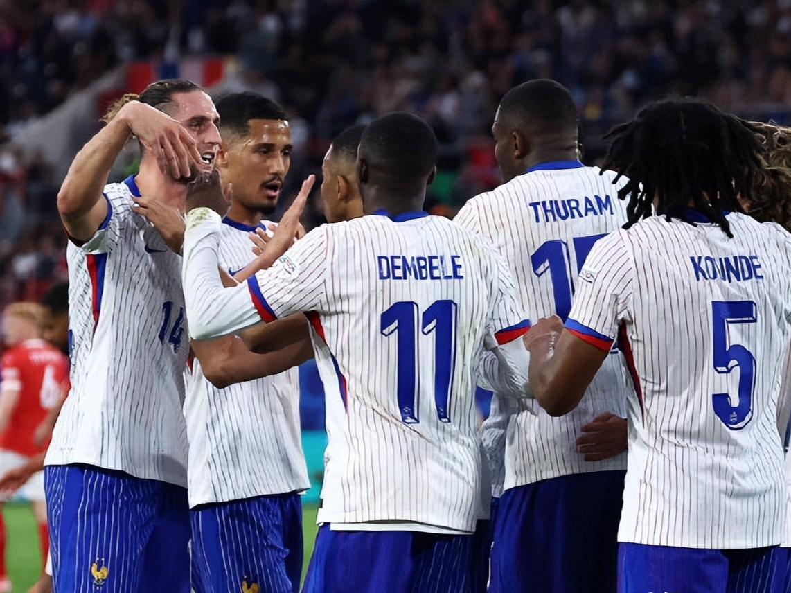 关于热血澎湃的比赛,球员们在场上展现出极致实力的信息 关于热血澎湃的比赛,球员们在场上展现出极致实力的信息