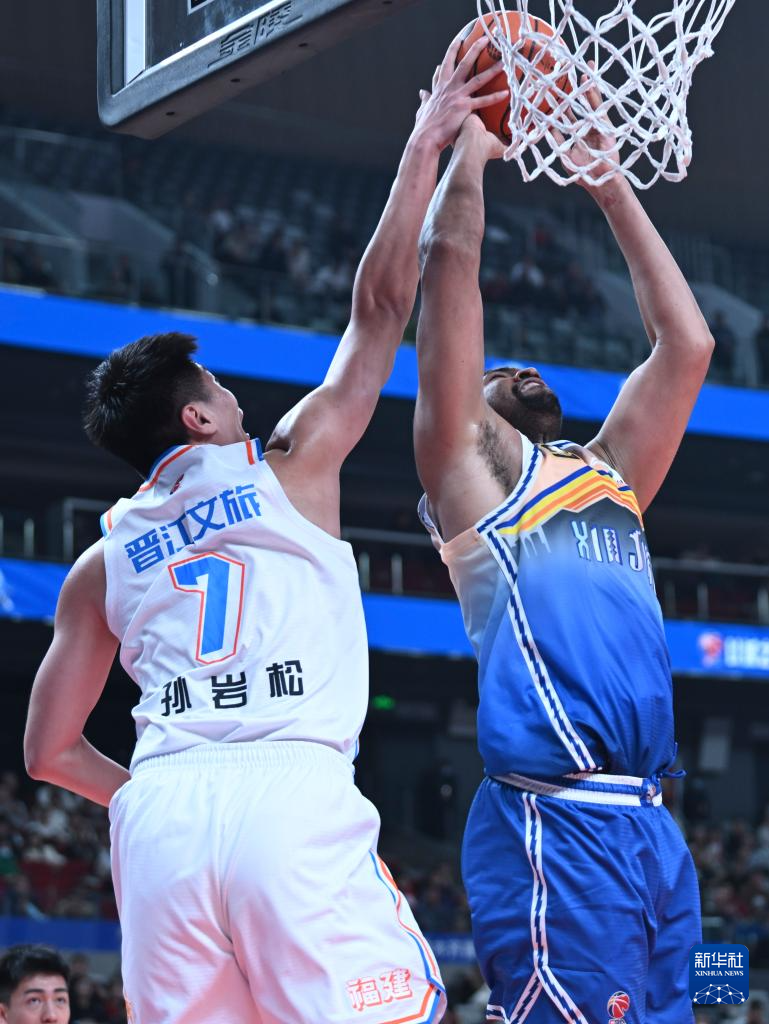 福建队谋求翻盘,备战对手强势进攻 福建队谋求翻盘,备战对手强势进攻