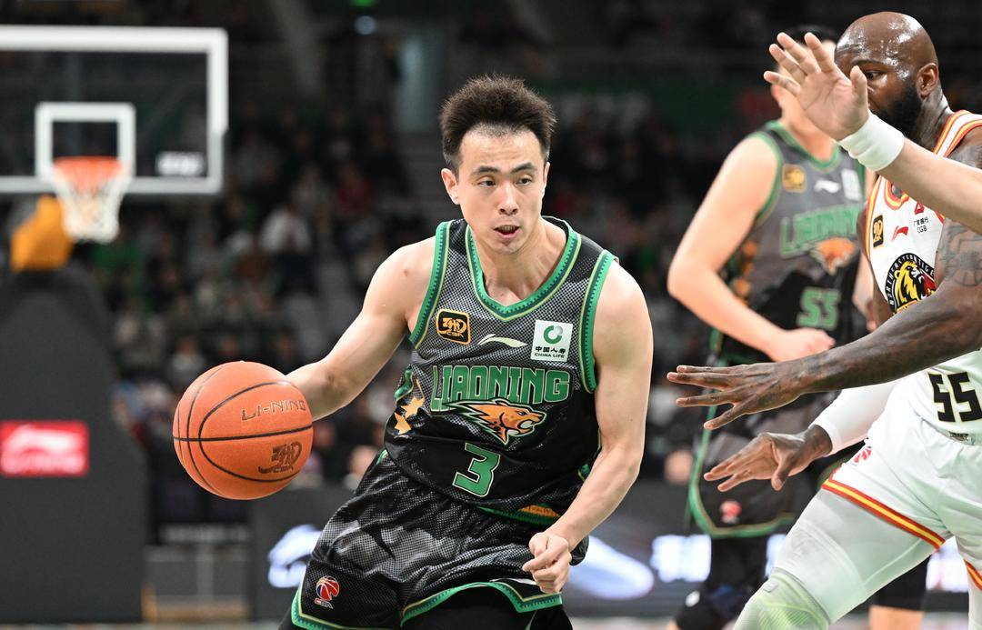 吉林男篮客场逆转打败浙江队，实力强悍